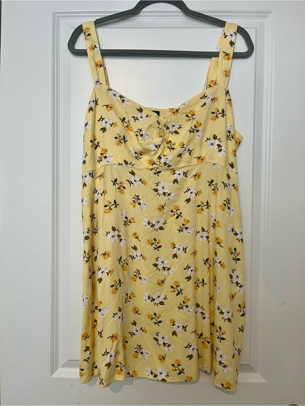 EUC Old Navy Yellow Floral Sundress (XL)